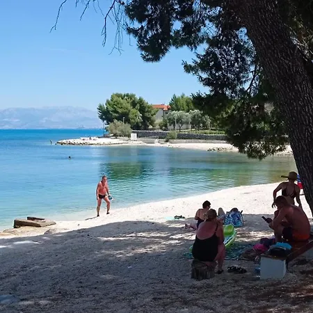 Appartement Nely - Sea, Terrace And Peace Trogir