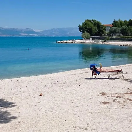 Nely - Sea, Terrace And Peace * Τρογκίρ