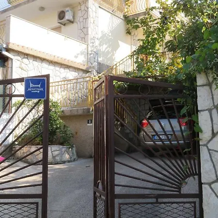 Lägenhet Nely - Sea, Terrace And Peace