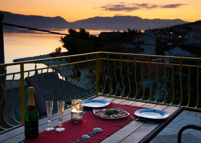 Apartment Nely - Sea, Terrace And Peace