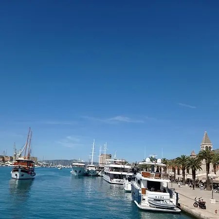 Nely - Sea, Terrace And Peace Appartement Trogir