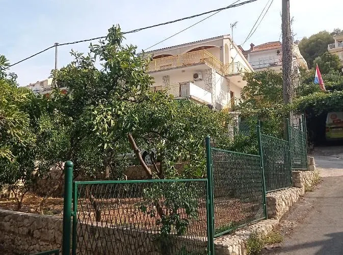 Appartement Nely - Sea, Terrace And Peace Trogir